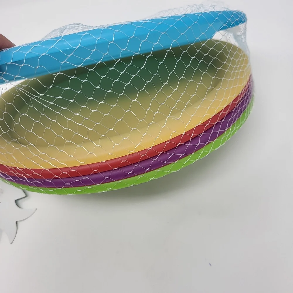 6 piece BPA free plastic multi color round plates new 10